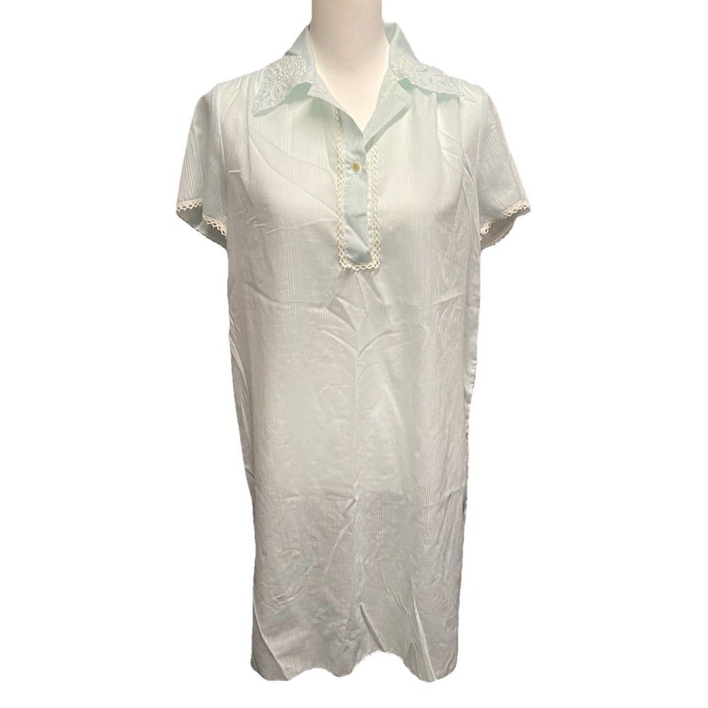 Vintage Character For Lord &Taylor Blue Embroidered Floral Nightgown Size Medium